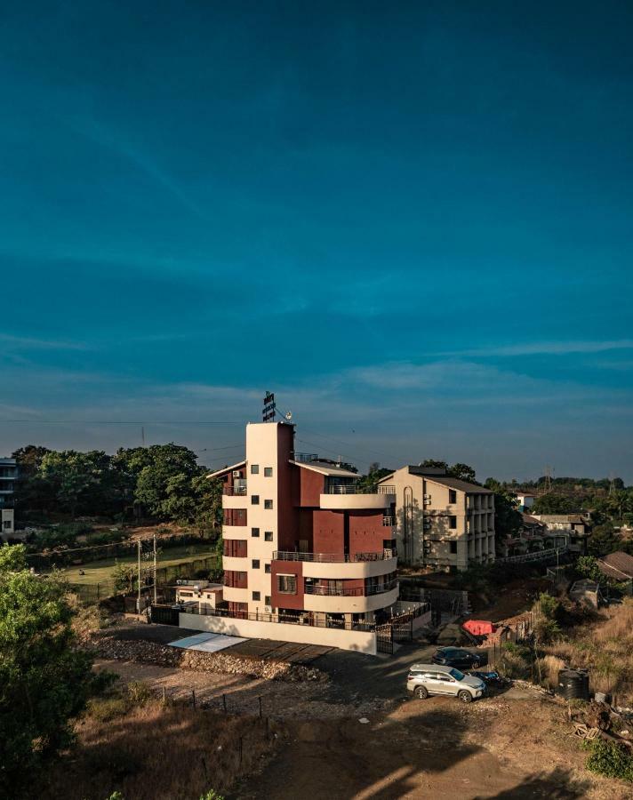 Pooja Villa Suites-Rooms And Pool, Igatpuri Exterior photo